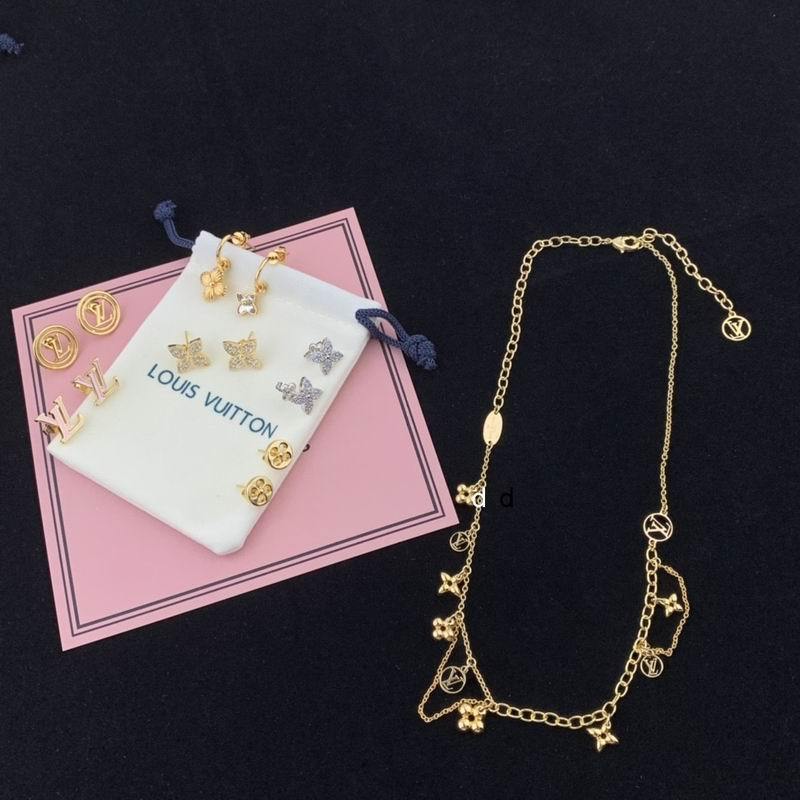 LV Necklaces 84